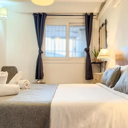 Апартаменты Cozy Place Next To Park Gueell Барселона